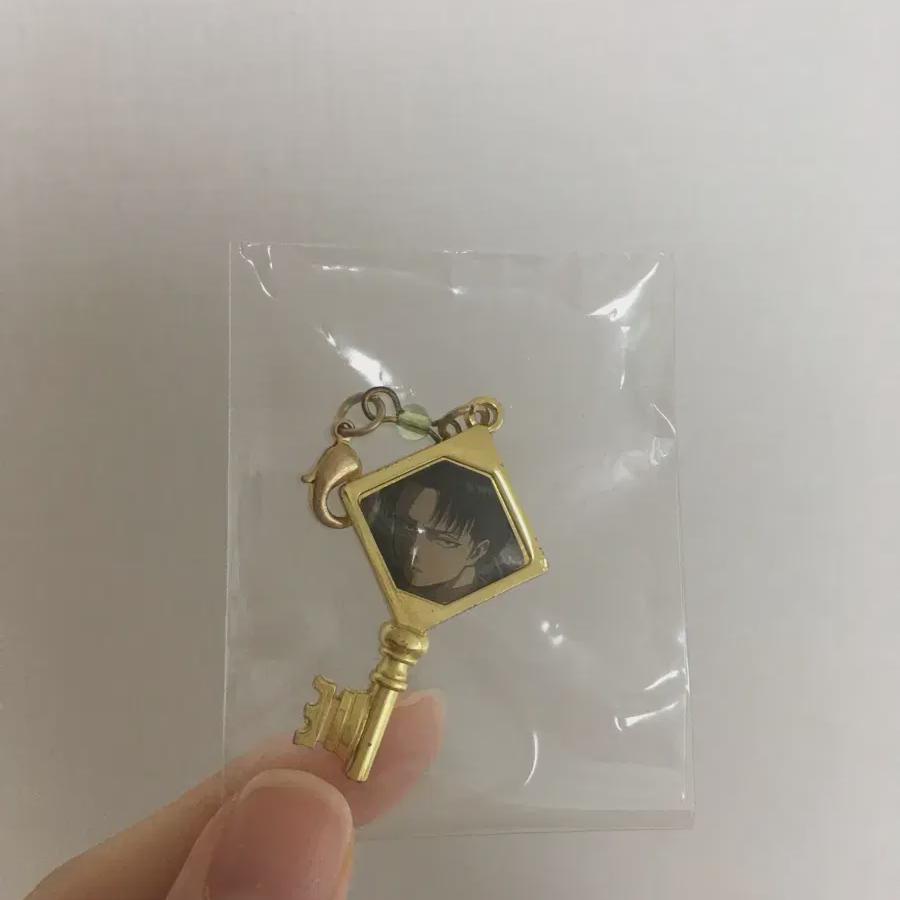 

Атака Титанов Леви Мини Брелок