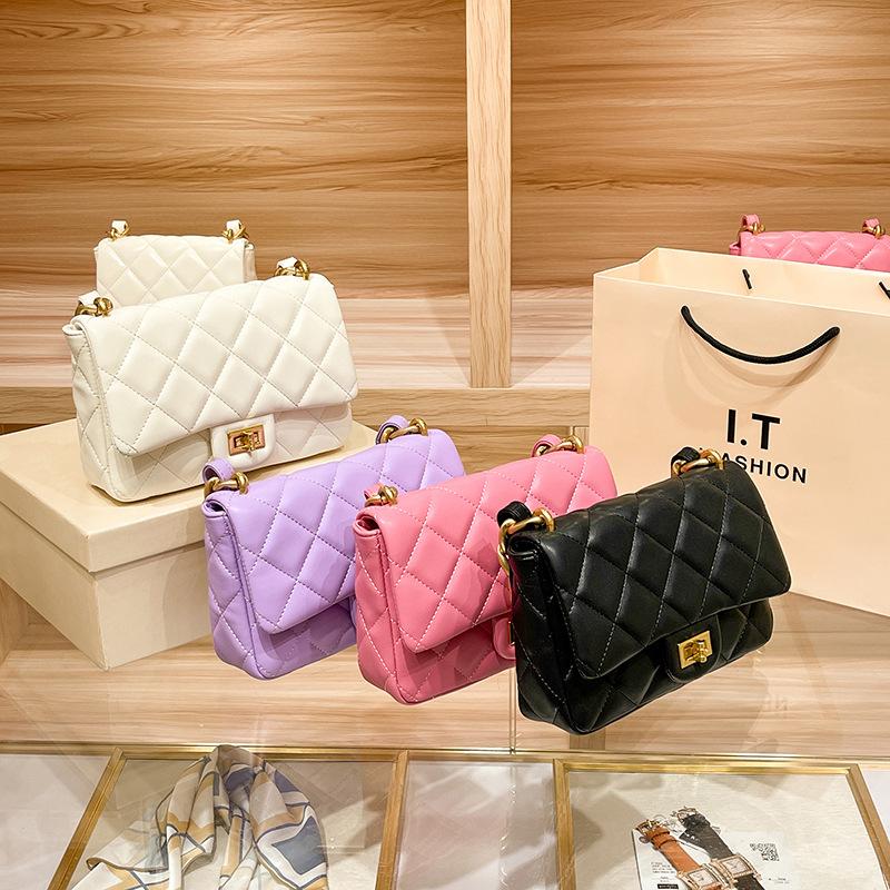 Çanta Kadın İlkbahar Yaz Küçük Parfümlü Rüzgar Yumuşak Deri Kare Şişman Halka Zincirli Çanta Moda Kalın Zincirli Omuz Çantası