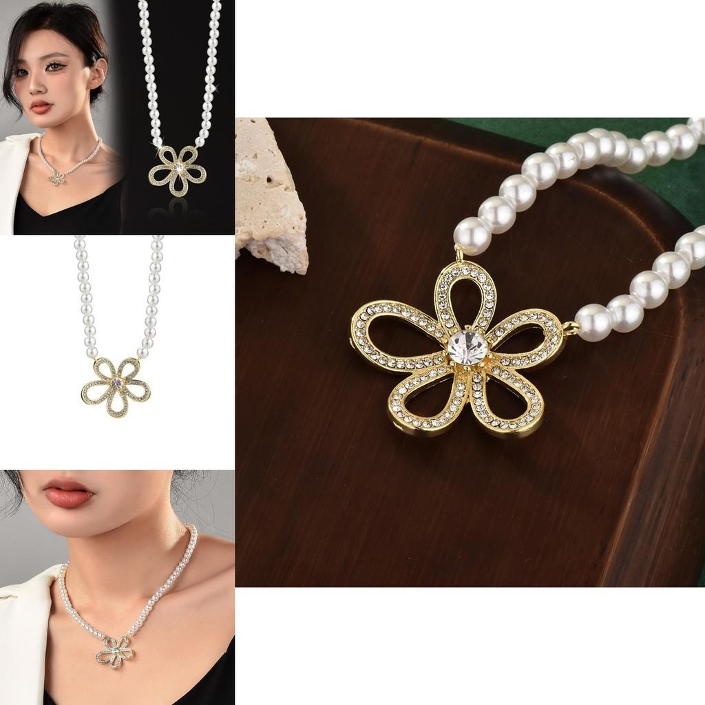 Luxurious Floral Pearl Necklace For Women With Gold And Silver Options For Stylish Autumn Fashion