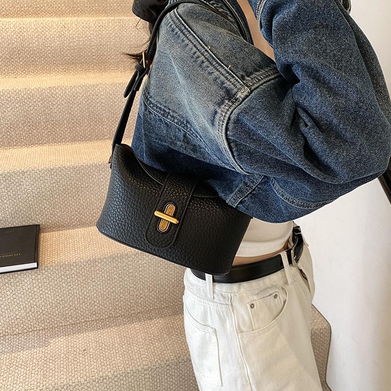 

Сумка Niche commuter underarm bag 2024 новая сумка через плечо повседневная модная сумка женская 0.36 чёрный