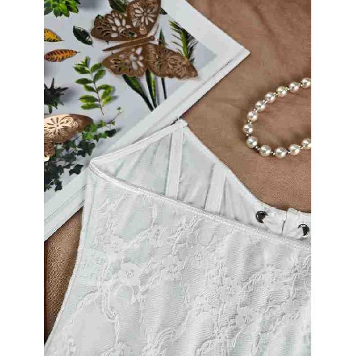 Corsete, îmbrăcăminte de damă la modă și elegantă