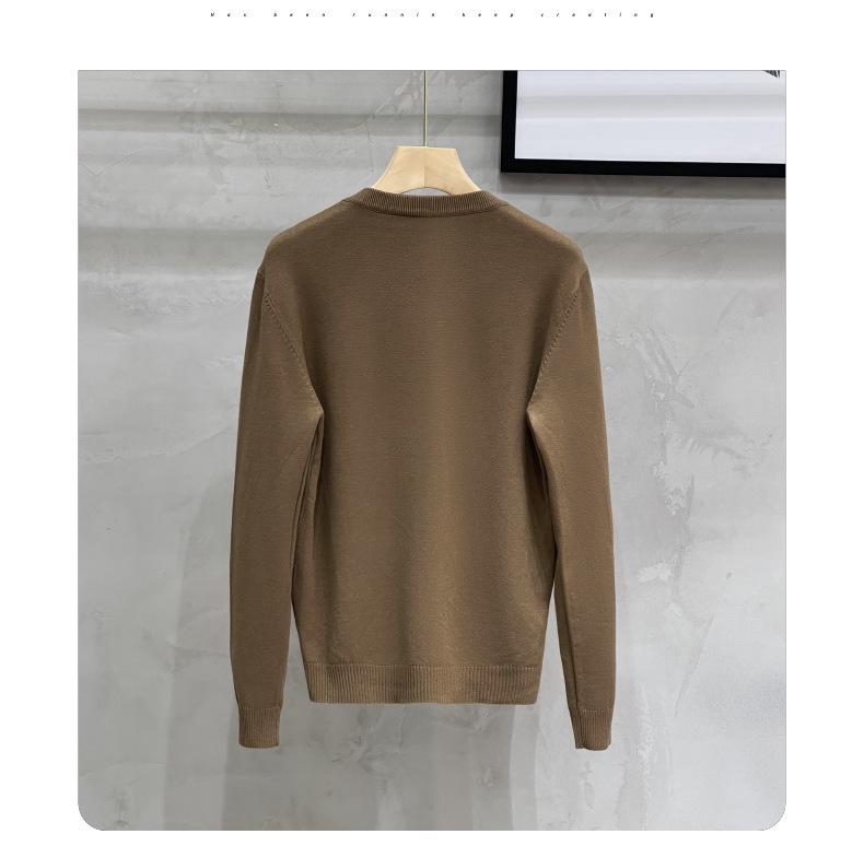Męski sweter dzianinowy z okrągłym dekoltem w jednolitym kolorze - Casualowy trend Jesień/Zima 2024