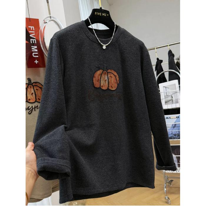 Plus Size Sister: Vintage Pumpkin Long-Sleeve Women's T-Shirt (Early Spring 2026 Collection)