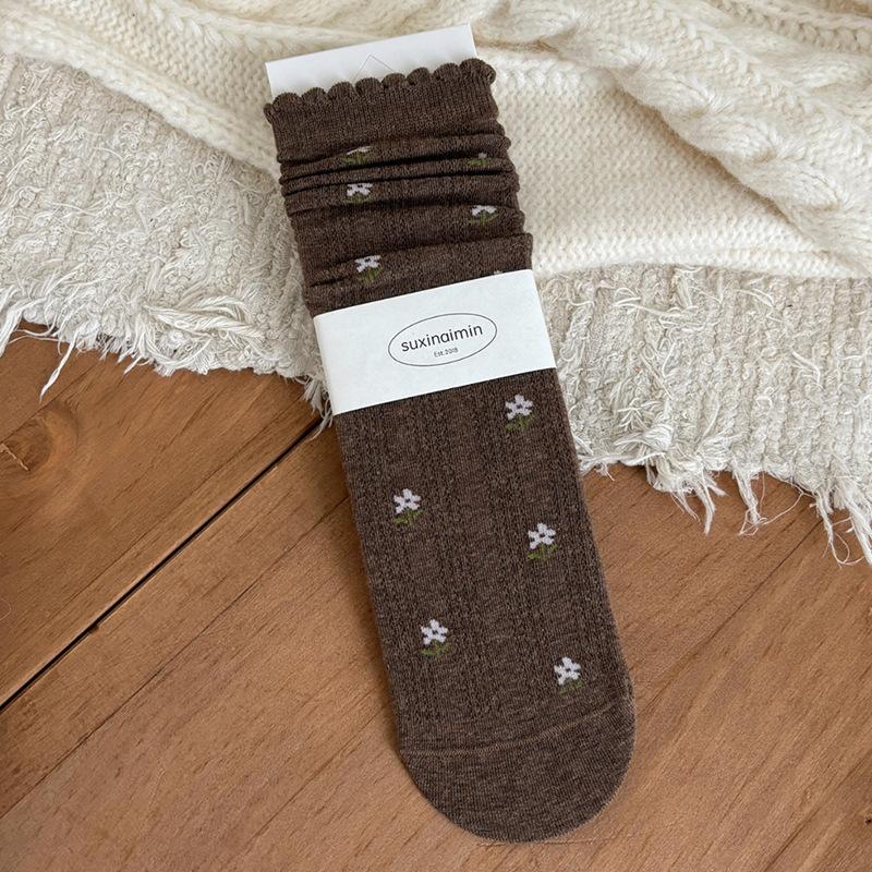 Women's Early Autumn Retro Mid-calf Socks with Lace and Small Floral Pile Socks