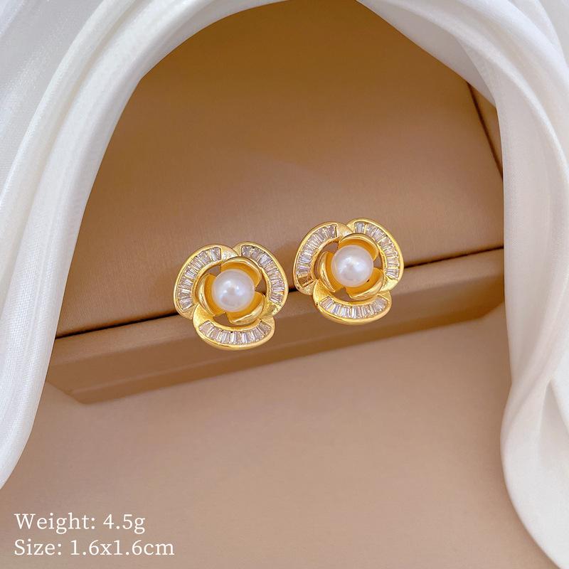 Necklace Earrings Set Light Luxury Full Of Diamonds Pearl Flowers Personality Temperament Banquet Earrings Item Group