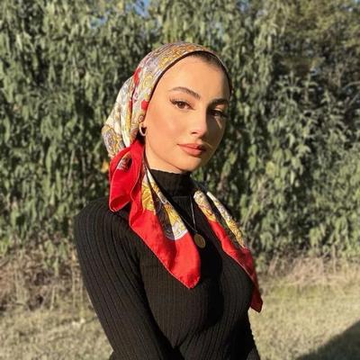 Kopftuch Damen Luxusmarke Quadratisch 90*90cm Seiden-Foulard Satin-Bandana Weiches Halstuch Hijab Haartücher für Damen