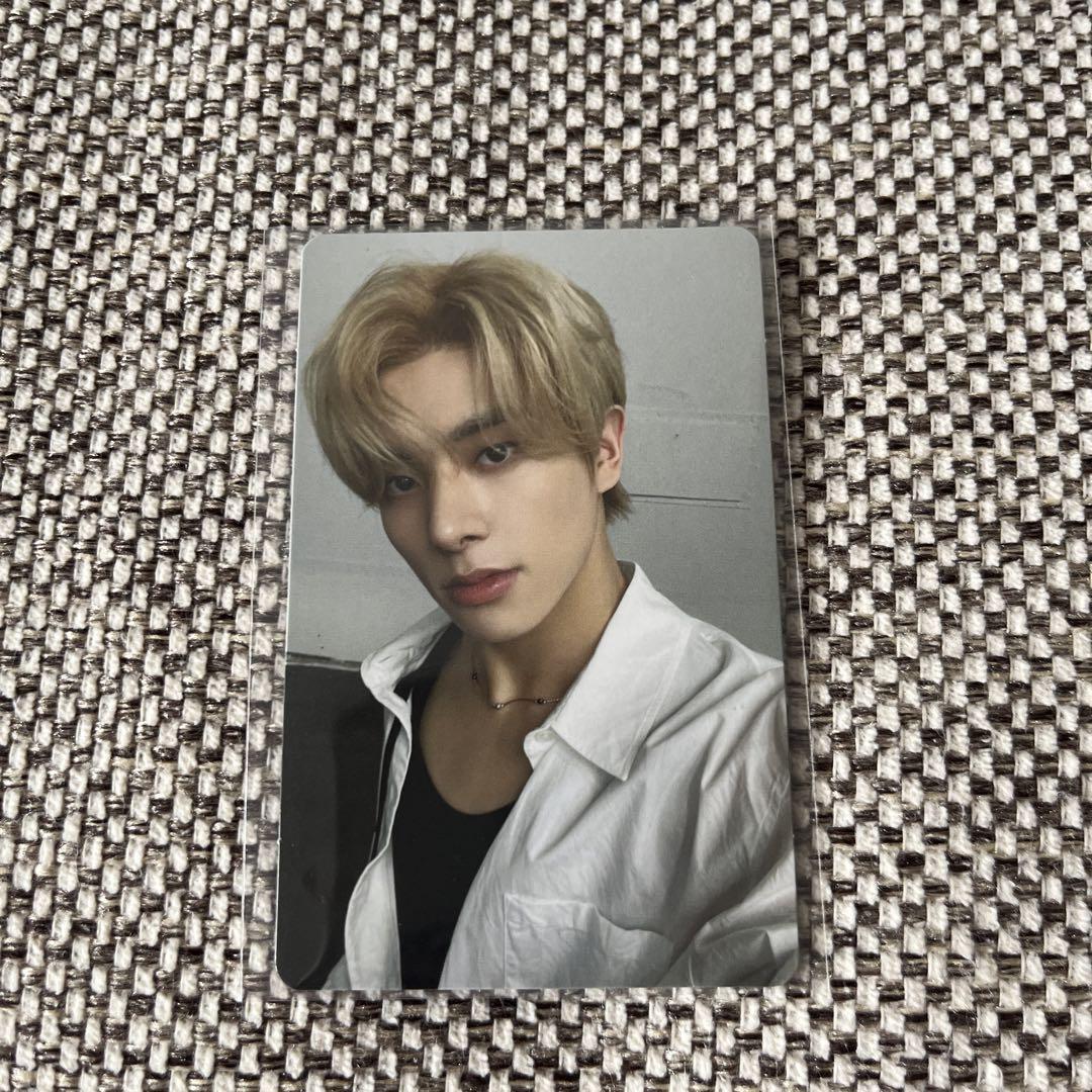

[USED] ENHYPEN Jake Flash Trading Card Solo Jacket
