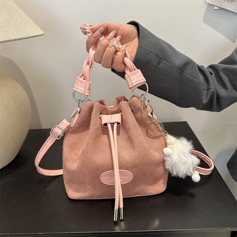 Women'S Bag, Bucket Bag, Niche Foreign Style Shoulder Bag, Matte Braided Rope, Bucket Bag, Fashionable Versatile Messenger Bag.