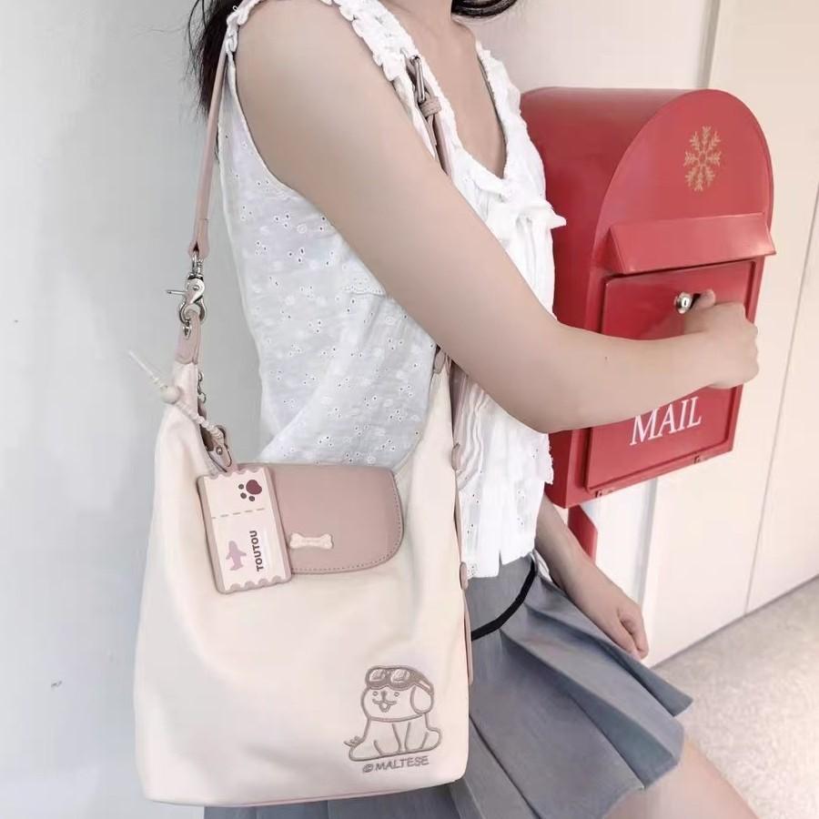 

TOUTOU Line Puppy Tote Bag 2025 New Large Capacity Lightweight Shoulder Bag Commuter Travel Crossbody Bag for Women
