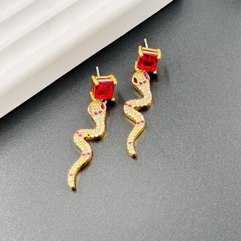 Fashion Cold Wind Snake Beautiful Woman Earrings Personalized Zircon Earrings Spirit Snake Earrings Women красный