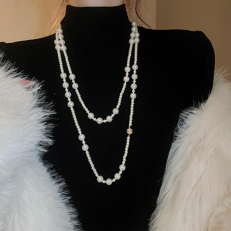 Elegant Rhinestone Pearl & Floral Geometric Necklace - French Retro Style for Autumn/Winter