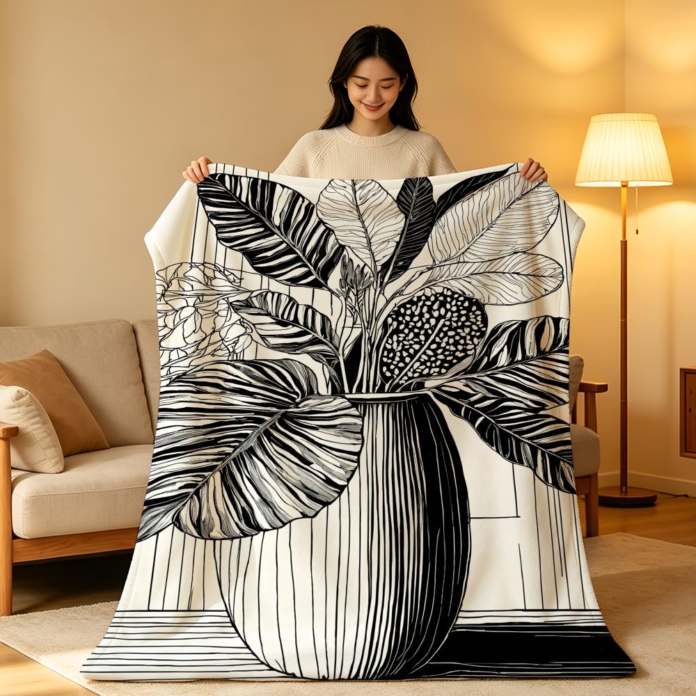 Art B-Black a-and W-White Floral Throw High-Density Short Plush Blanket Soft Skin-Friendly for Sofa Nap Air-Conditioned Room