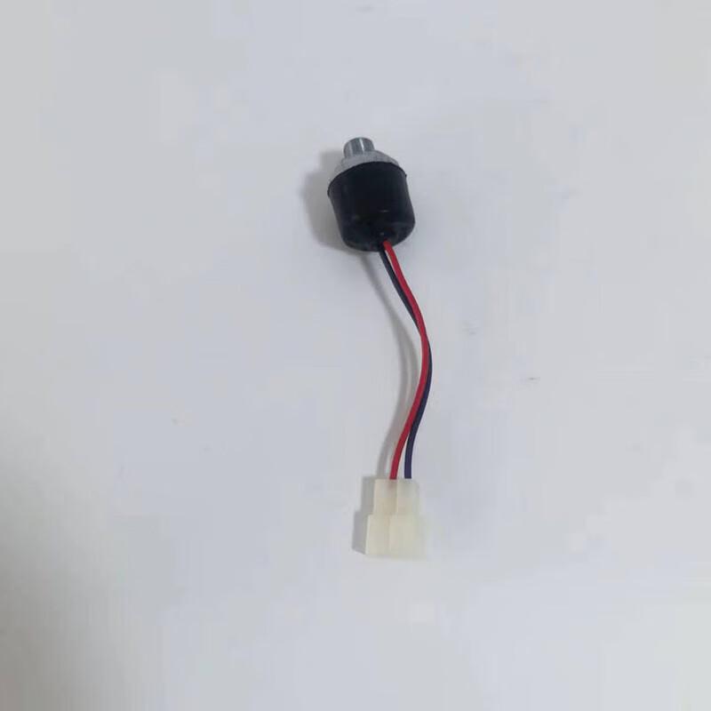 Air Pressure Brake Light Switch for Dongfeng EQ1118GA/EQ2102
