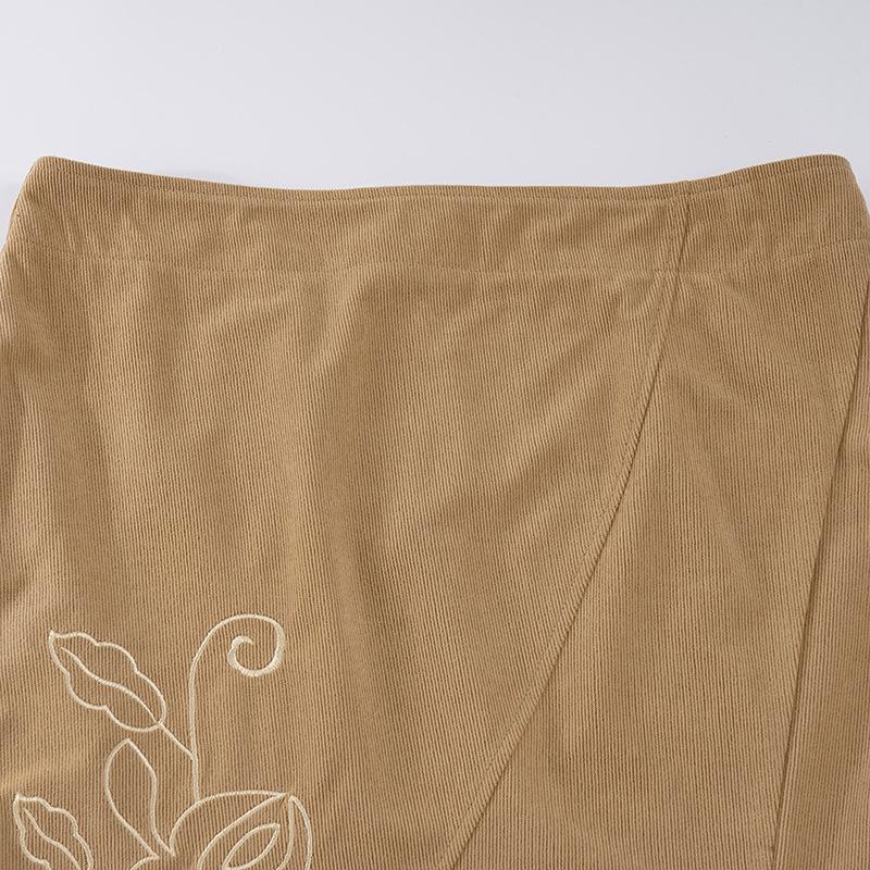 European Retro Embroidered Fishtail Skirt - Elegant, Slimming, Pure Color Design for Women
