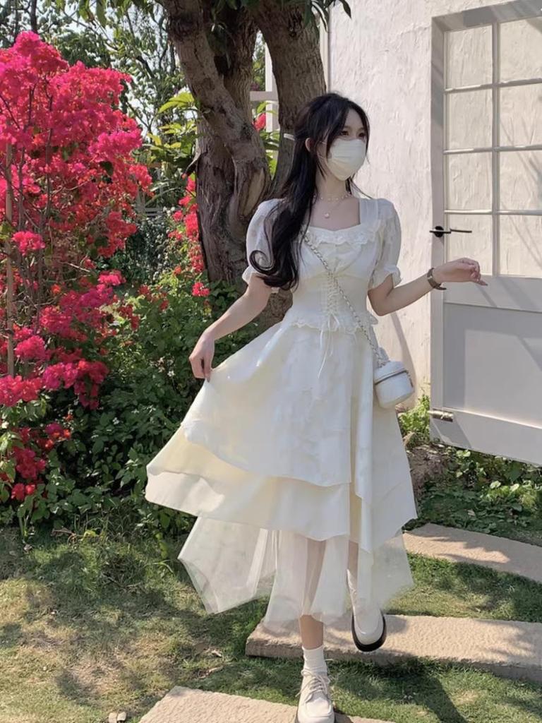 Robe d'été abricot style Hepburn pour femme - Douce, cintrée à la taille, design long