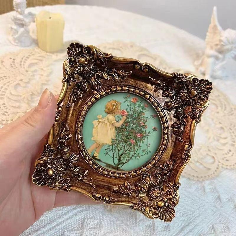 Retro Picture Frame Art Oil Painting Frame Exquisite Handicrafts Table Oranemnt Office Decoration Best Gift for Christmas