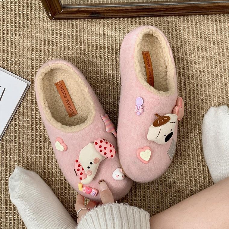 Cute and lightweight flat-bottomed fluffy slippers for women to wear in winter, plush and warm Birkenstock bag head mop
