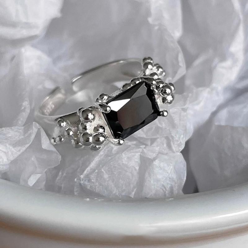 Open Modern Geometric Finger Ring For Women With Black Zirconia Material Copper