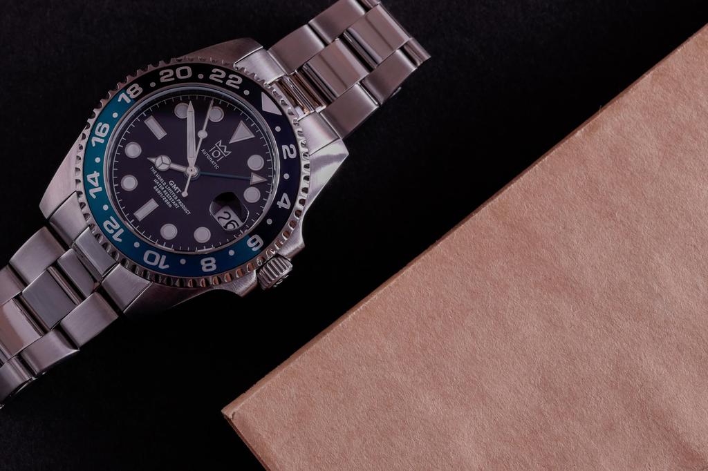 NY modell Hyakuichi AUTOMATISK GMT-UR Mekanisk GMT Japansk bevegelse Roterende ramme 20 ATM Vanntett World Time Watch Aqua x Black