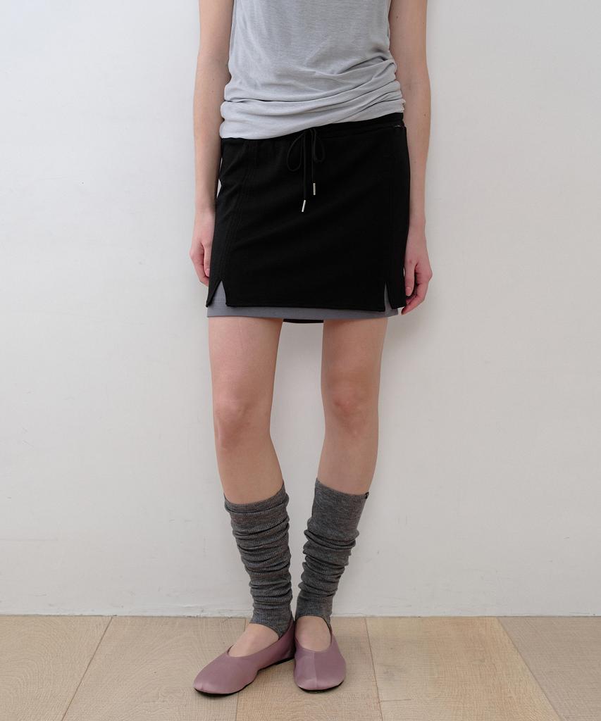 Simeteuligpeosenteu Knitlike Layered Mini Skirt / Black