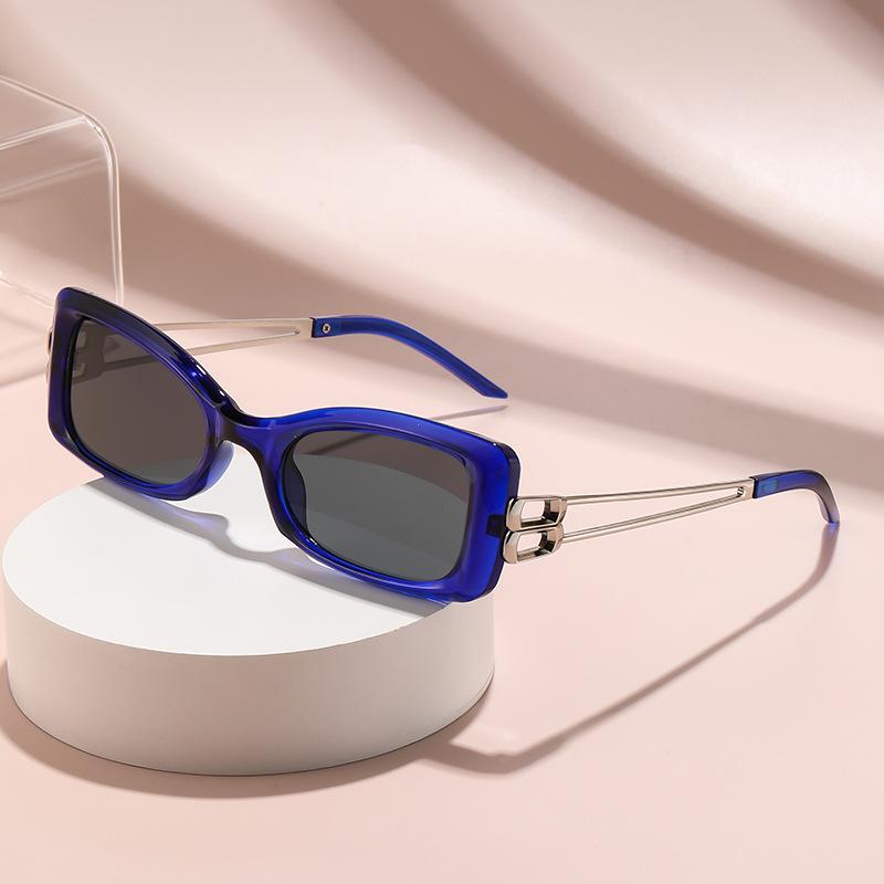Sunglasses High-end Feeling Square Face Slimming Sun Protection Holiday Seaside Retro Hollow High-end Sunglasses 6110