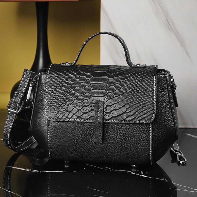 

Женская сумка из натуральной кожи, новая женская сумка через плечо, высококачественная и универсальная, небольшая портативная сумка, женская сумка из воловьей кожи с верхним слоем чёрный