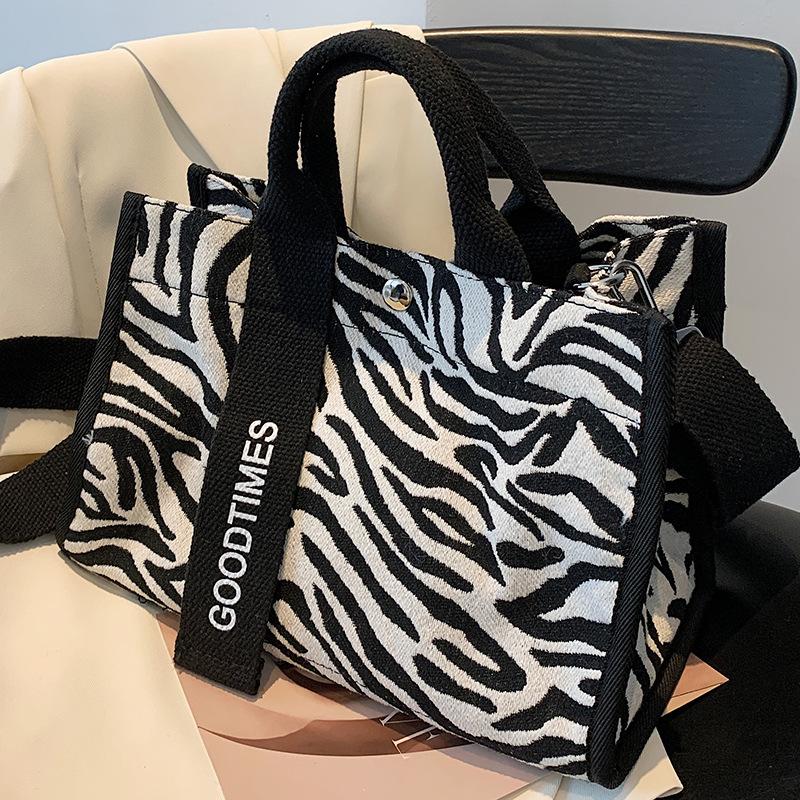 Niche Design Vzor Zebra Malá Taška Do Ruky Jedno Rameno Crossbody Taška Trend