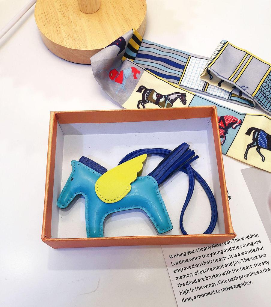 Engel Pegasus Handgenähter Lammfell Taschenanhänger - Niedliche Damenhandtaschen Dekoration & Autoschlüsselanhänger