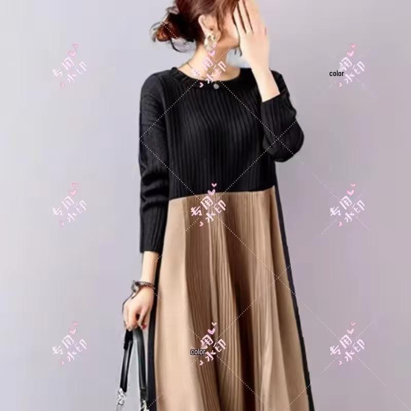 Japanese Autumn/Winter Elegant Color Block Knit A-line Dress with Stand Collar and Long Sleeves