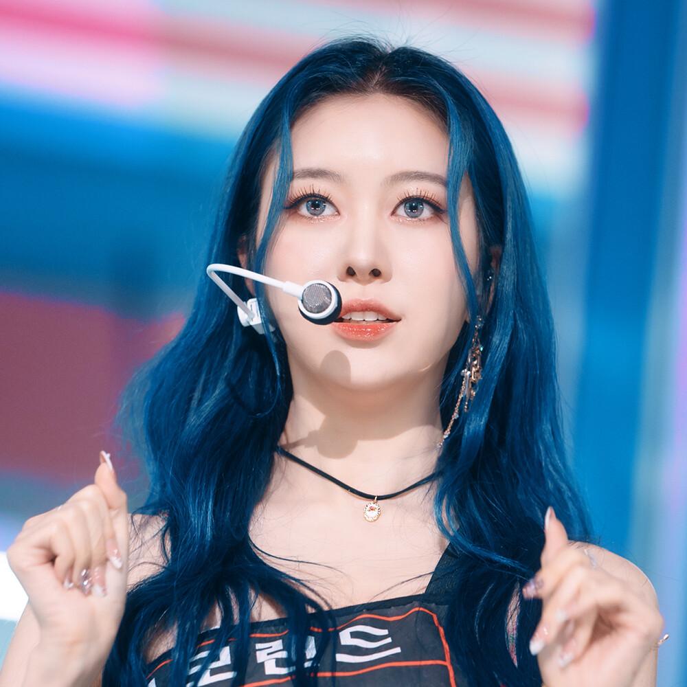 

[Aimelbie] Антикварное овальное колье – винтажная роза