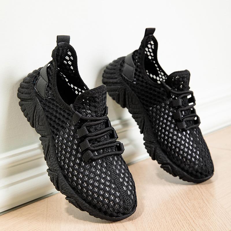 Breathable Men's Cutout Mesh Running Shoes Lightweight Design Shock Absorption Lightweight Athletic Shoes