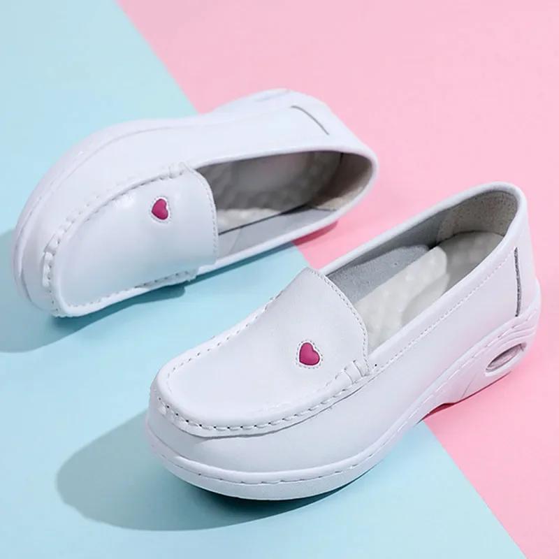 Fashion 2025 New Women Flat Leather Shoes Casual White Wedge with Soft Bottom Love Heart Comfortable Mom Nurse Work Shoes Zapatillas