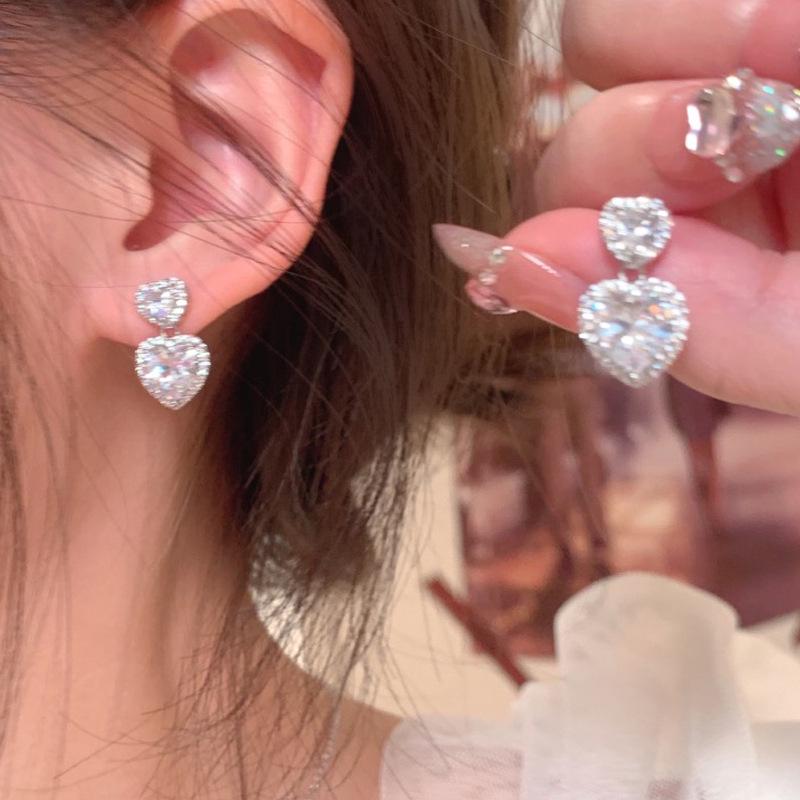 Exquisite Heart-Shaped Zircon Stud Earrings: Luxury, Versatile & Stylish