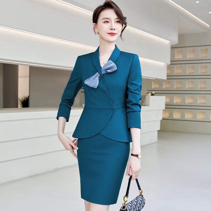 

Женский деловой костюм-платье с длинным рукавом M