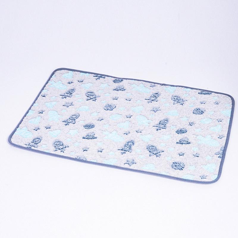 Winter Pet Urine Pad Breathable and Absorbent Dog Urine Pad Machine Washable Non-slip Urine Pad Training Urine Pad Luminous Mat