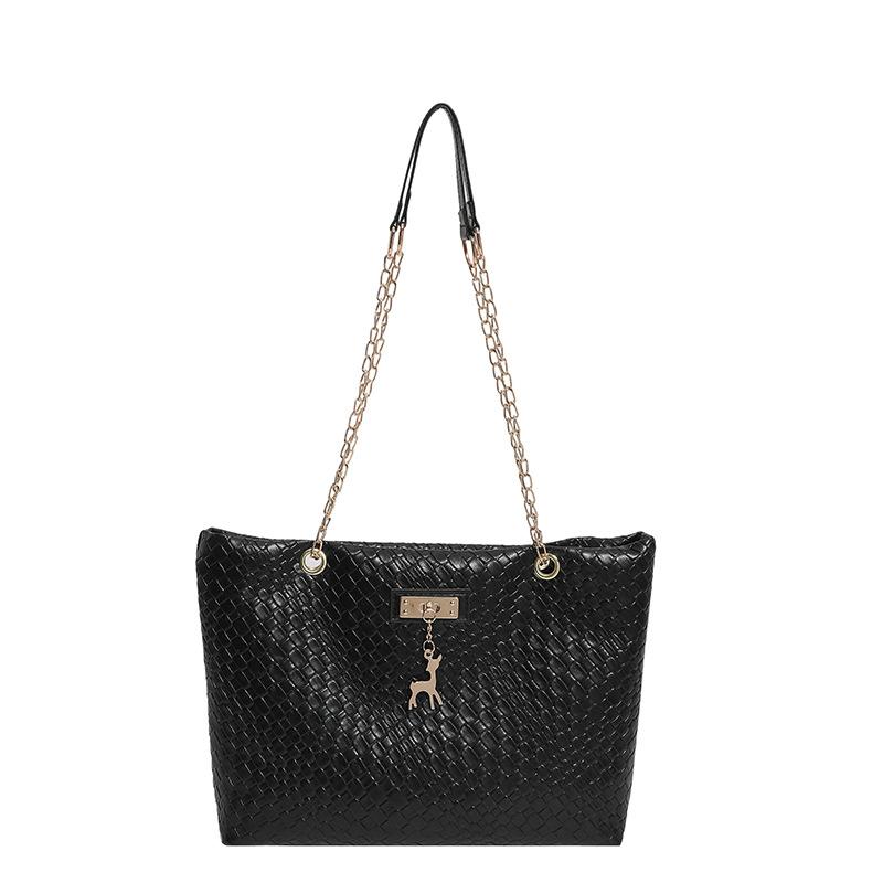 Early spring new retro weaving large capacity high sense fashion versatile single shoulder portable