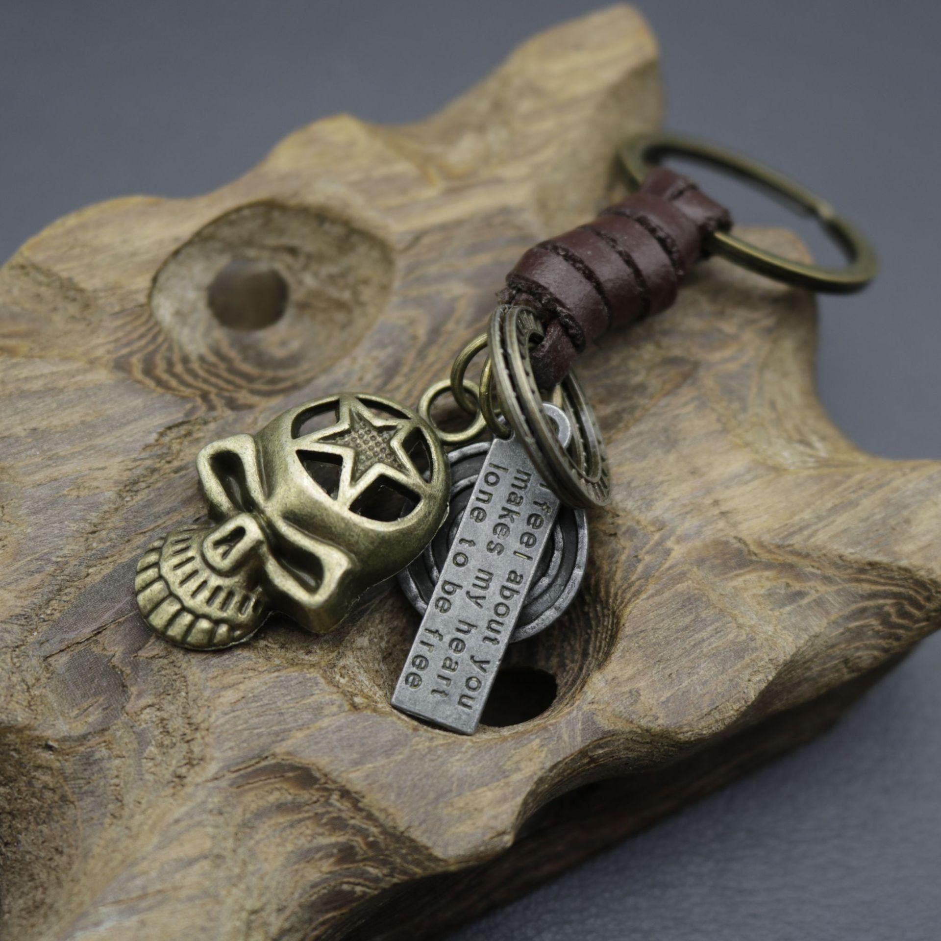 Men s Antique Bronze Skull Keychain with Woven Cowhide and Genuine Leather Pendant