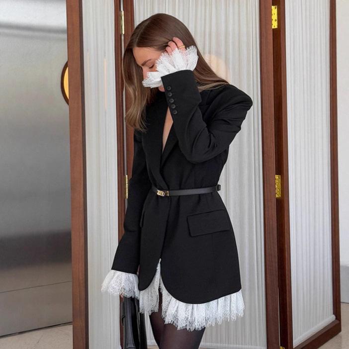 Blazer Nero da Donna con Dettaglio in Pizzo
