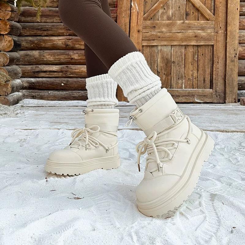 Thick-bottomed Changbai Mountain snow boots for women are waterproof and non-slip, piled and thickened, and Northeast Harbin Snow Township Tourism