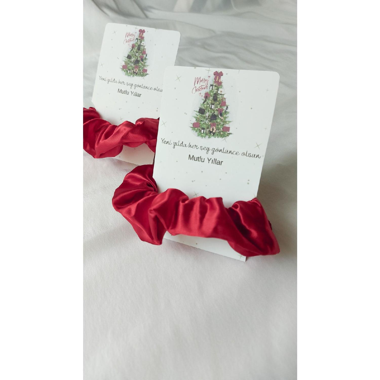 

New Year Gift Red Buckle With Happy New Year Card 2 Pieces