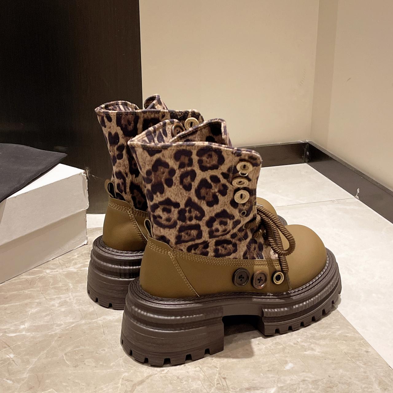 

мода леопардовый платформа ботильоны зимние женские кроссовки повседневные челси спортивная обувь замша зима 2024 тренд толстые ботинки женские запатилы 40 кофейный