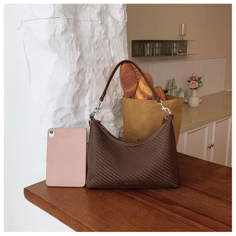 2026 Women's Woven Crossbody Bag - Korean Style, Simple, Versatile, Fashionable, Casual Underarm Bag