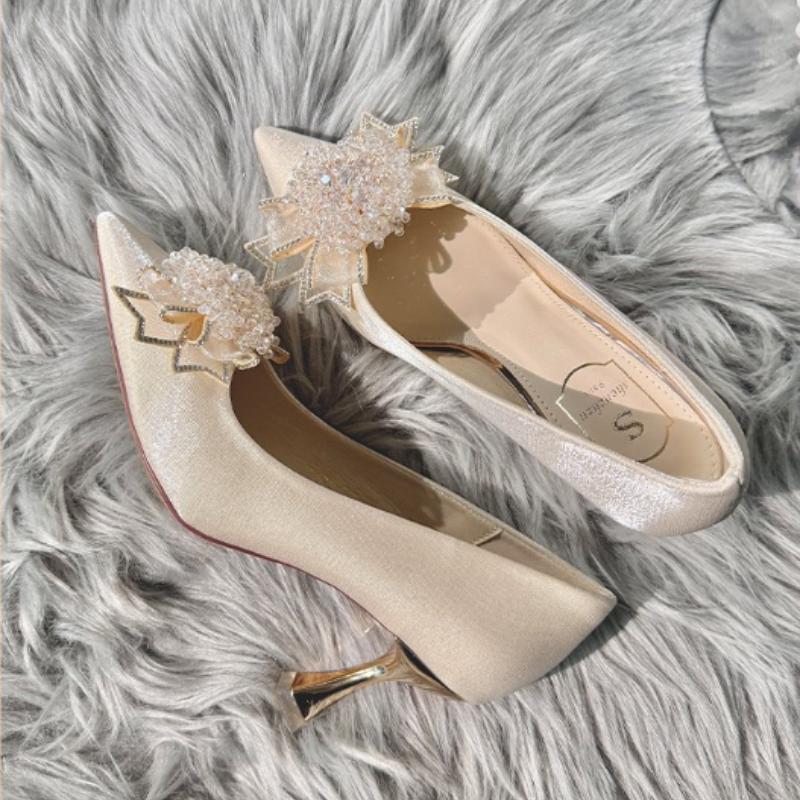 2025 Nytt Bröllop Satin Champagnefärg Diamant Arp Huvud Tunn Klack Höga Klackar Kvinnor Bekväma Inte Trötta Fötter