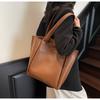 Large Capacity Women's Spring and Summer New Commuter Shoulder Bag Casual Fashion Portable Tote Bucket Bag