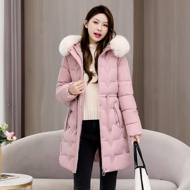 

2025 новая хлопковая куртка средней длины женская зимняя куртка стеганая куртка приталенная и утолщенная с большим меховым воротником хлопковое пальто XXXL розовый