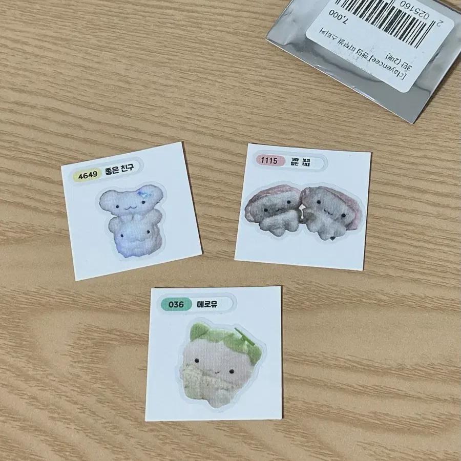 

3 типа случайных наклеек Clayencee