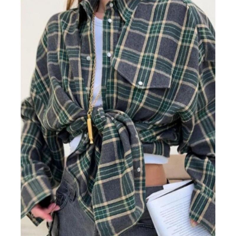 Women's Retro Plaid Long Sleeve Loose Lapel Shirt for Spring and Autumn