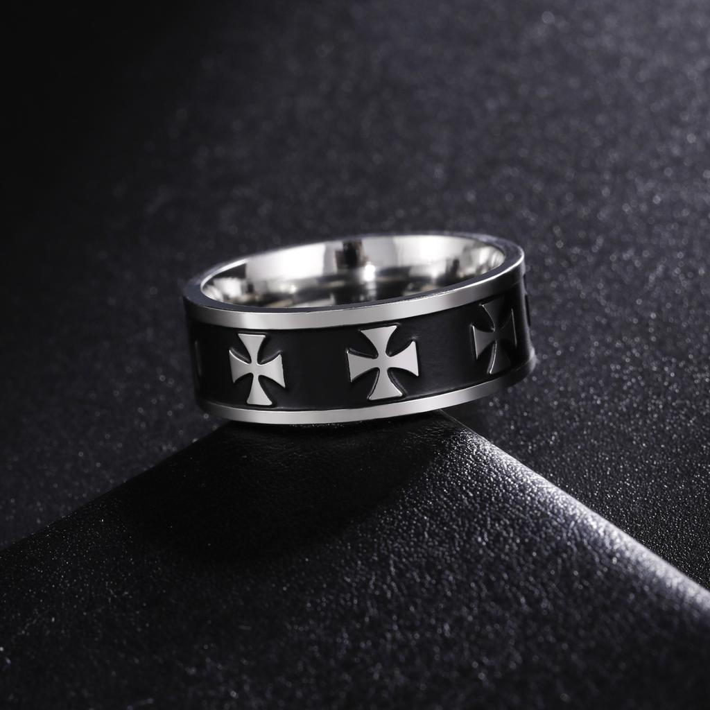Classic Stainless Steel Couple Rings Black Four Leaf Clover Simple Finger Ring Women Men Ring Engagement Wedding Jewelry
