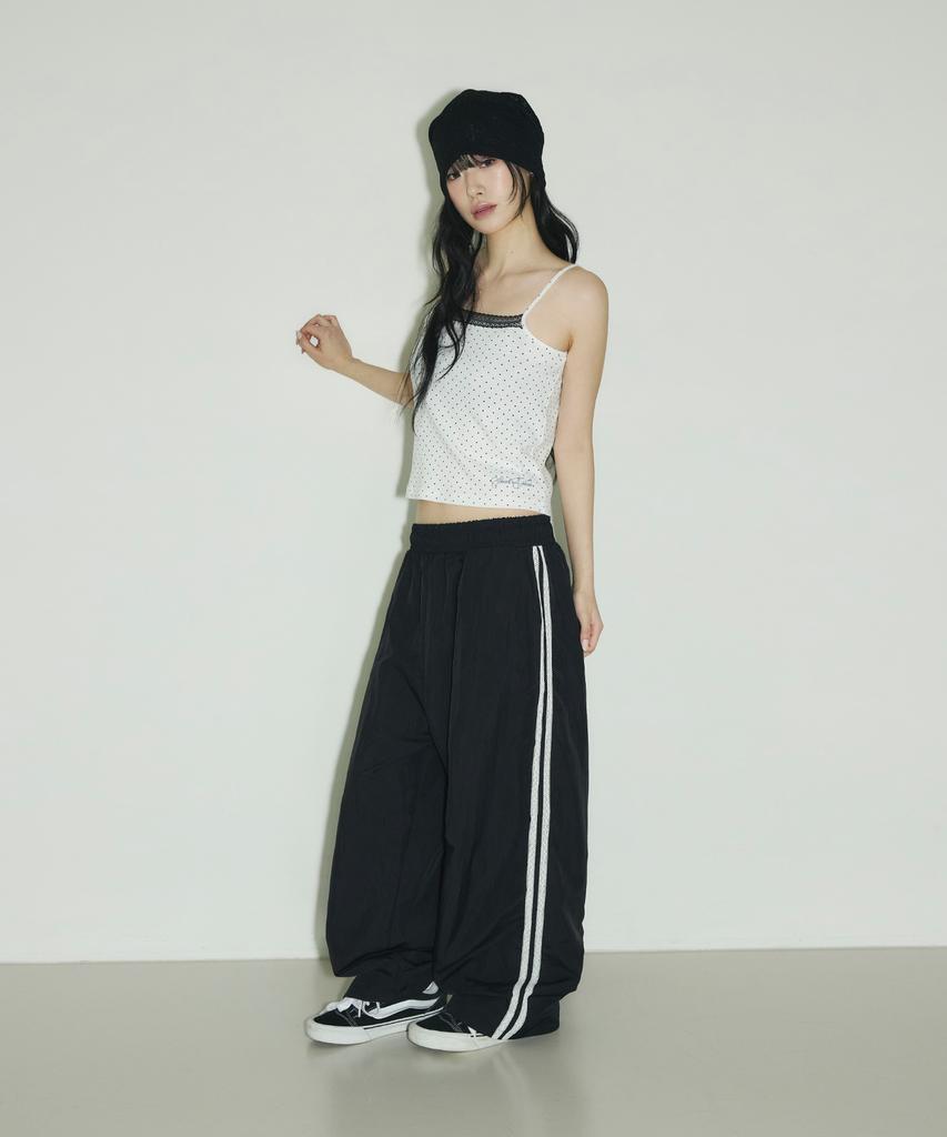 Seulliggeullou Lace Line Track Pants [Black]