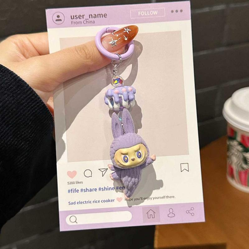 

labubu Серия «Ленивая йога» цепочка для мобильного телефона плюшевый стиль трендовый легкая роскошь подвесной стиль для сумки противоударный